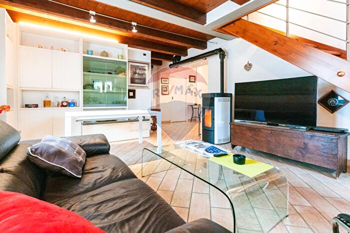 Appartamento con 5 locali in vendita in Via Ottaviano Rovereti, Trento