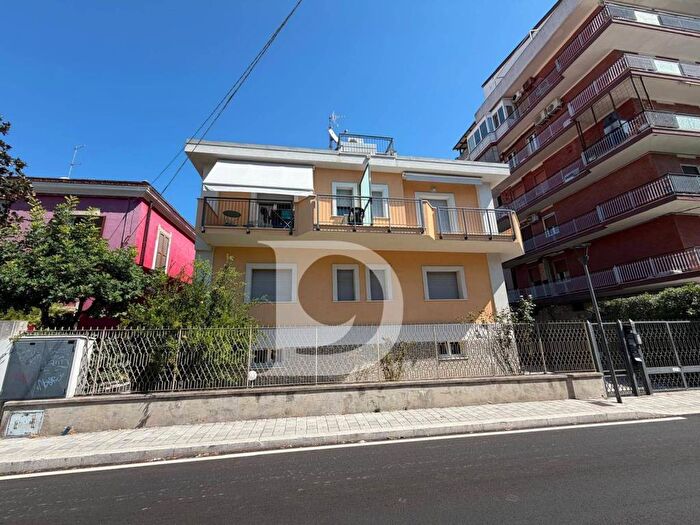 Appartamento trilocale in affitto in Via Dei Marsi, Porta Nuova, Pescara