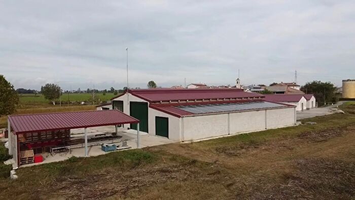 Casa trilocale in vendita in Pandino