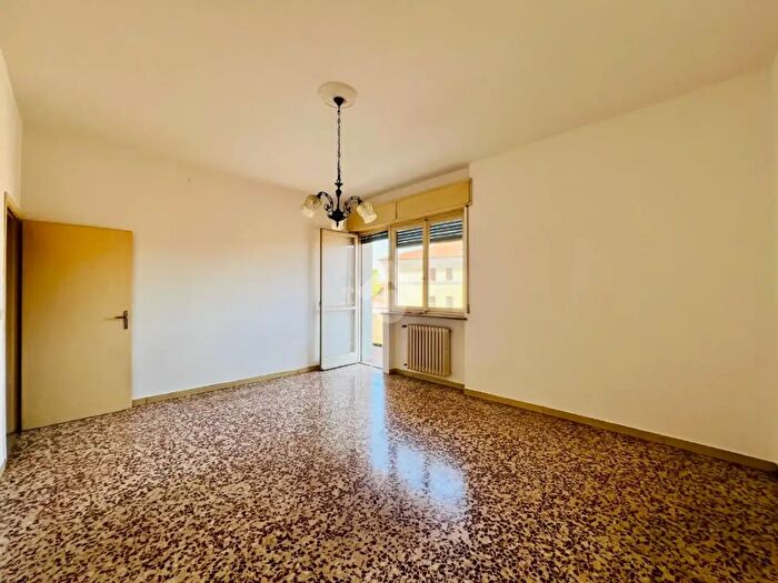 Appartamento trilocale in vendita in Via Indipendenza, Mantova