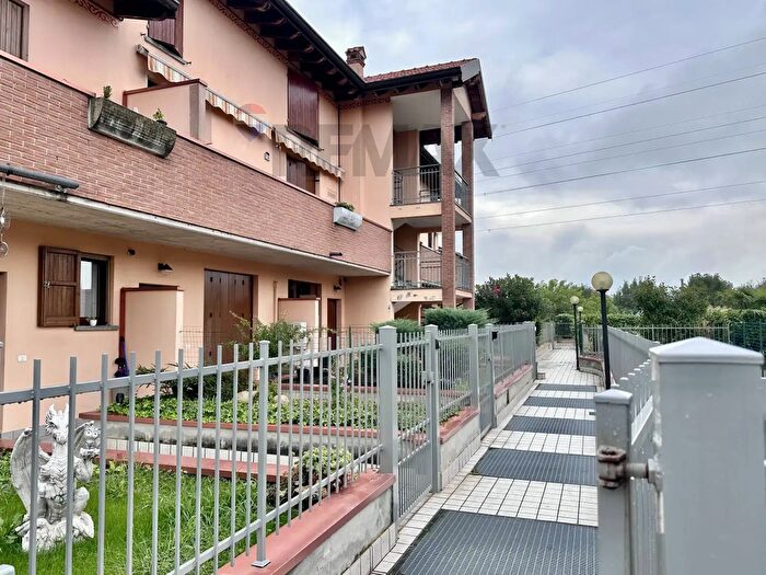 Appartamento bilocale in vendita in Via Luigi Einaudi, Filago