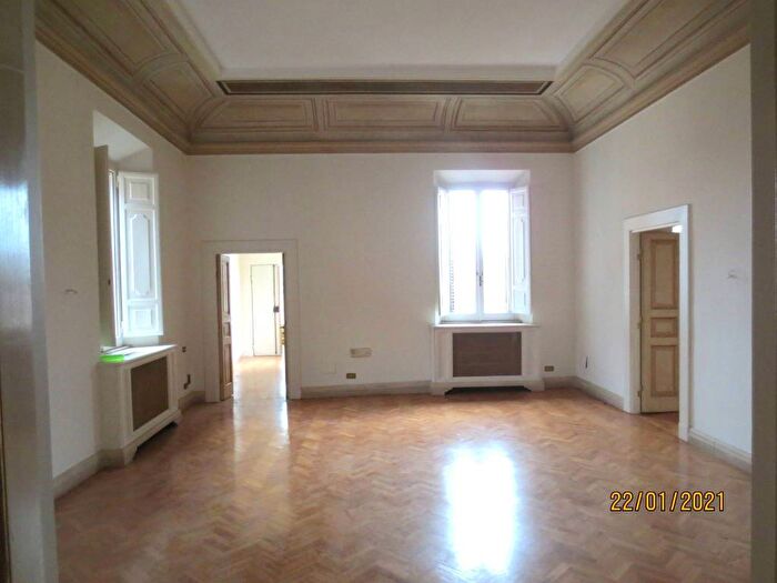 Casa con 6 locali in affitto in Piazza dellOrologio, Via Giulia, Roma