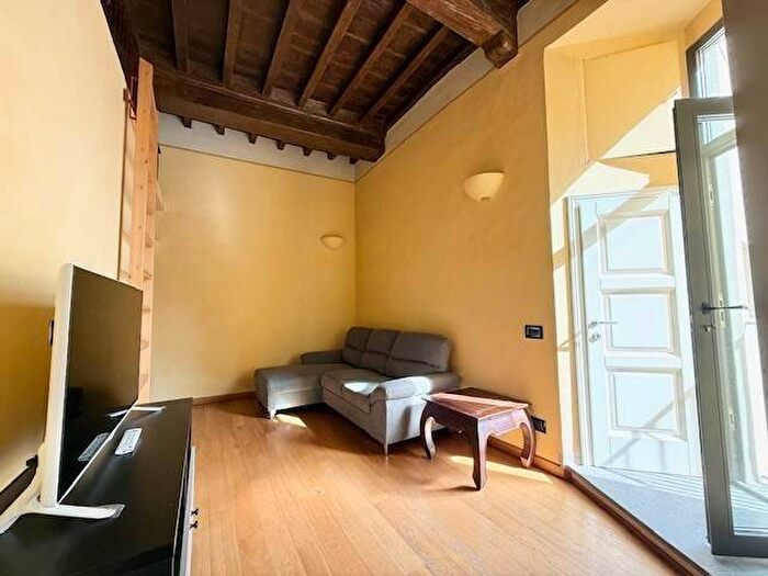 Appartamento trilocale in affitto in Via di san Niccolò, San Niccolò, Firenze