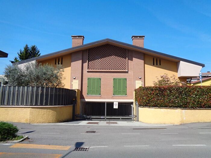 Casa trilocale in vendita in Via G Verdi, Cornate DAdda