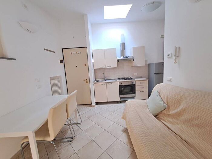 Appartamento bilocale in affitto in Via Emilio Casa, Centro Storico, Parma