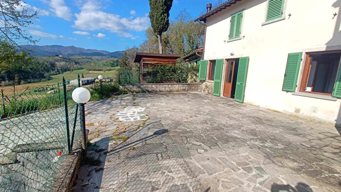 Casa quadrilocale in vendita in Vicchio, Vicchio