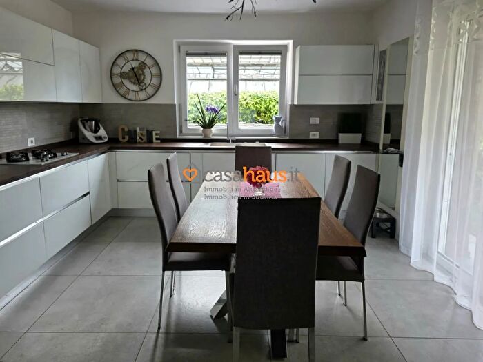 Appartamento trilocale in vendita in Laives