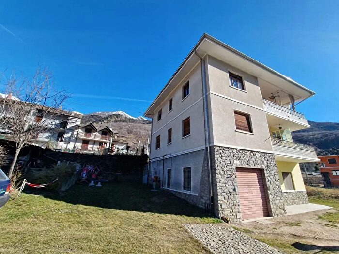 Case in Vendita e in Affitto - 2