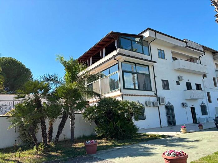 Appartamento quadrilocale in affitto in Lamezia Terme