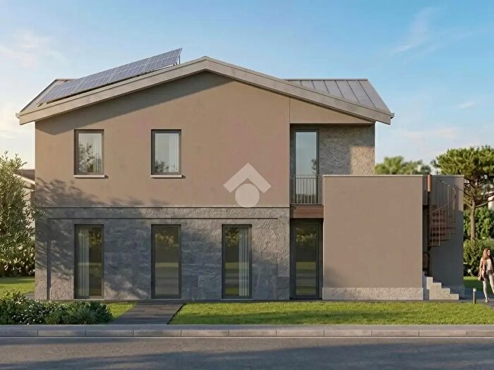 Appartamento quadrilocale in vendita in Via San Marco, Isola Rizza