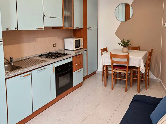 Appartamento bilocale in affitto in Via Antonio Stoppani, Morgagni, Milano