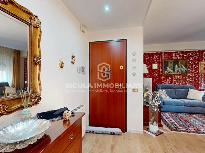 Appartamento con 5 locali in vendita in Via La Russa Giuseppe, Erice