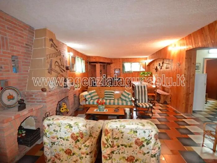 Casa con 5 locali in vendita in Via America, Mazara Del Vallo