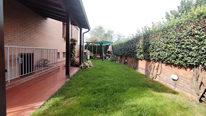 Casa con 6 locali in vendita in Santa Maria A Monte