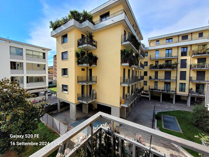 Appartamento monolocale in affitto in Via Magenta, Borghi, Como