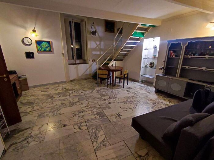 Appartamento bilocale in affitto in Via Toledo, Centro Storico, Napoli