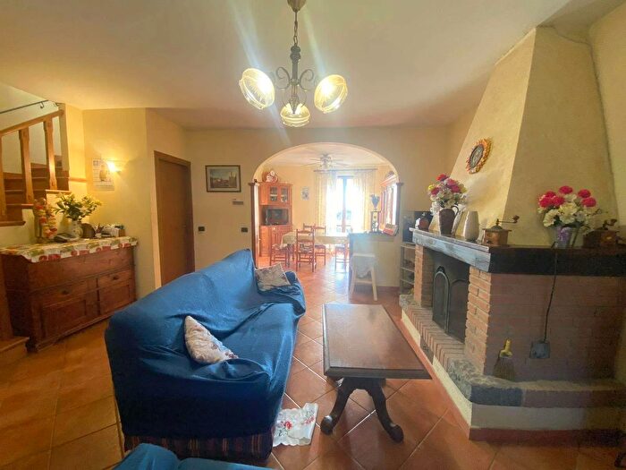 Casa con 7 locali in vendita in Via delle Viole, Montespertoli