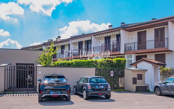 Appartamento quadrilocale in vendita in Via Raffaello Sanzio, Novate Milanese