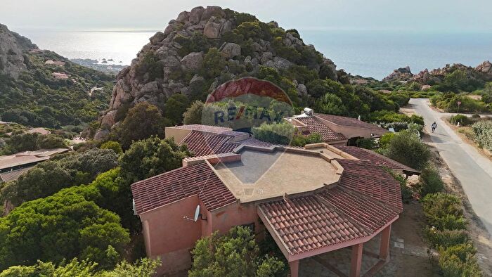 Appartamento trilocale in vendita in Tarabuzzi, Trinità dAgultu e Vignola