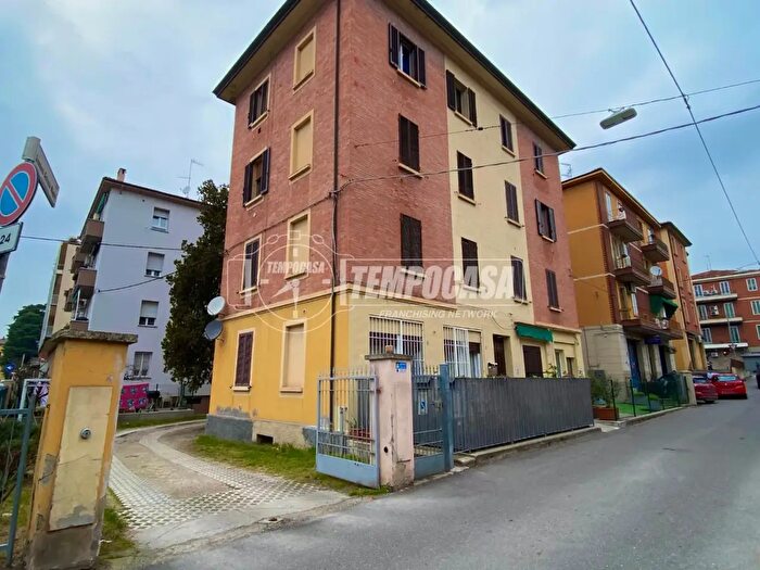 Appartamento trilocale in vendita in Via Vermena, Bologna