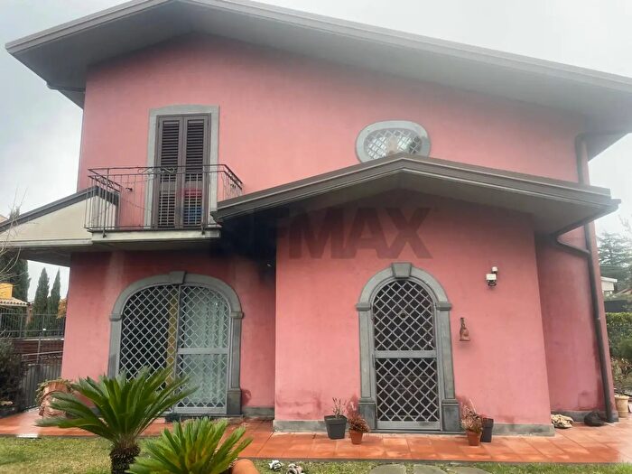 Casa con 5 locali in vendita in Via Vittorio Alfieri, Nicolosi