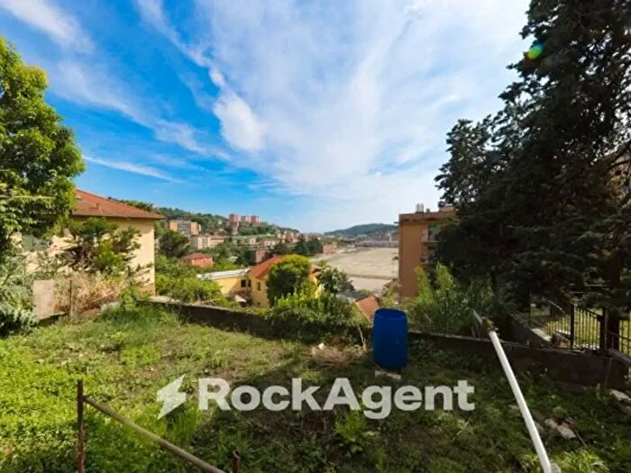 Appartamento quadrilocale in vendita in Via Antonietta Massuccone Mazzini, Genova