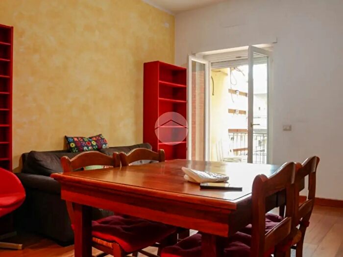 Appartamento trilocale in affitto in Via Silvestro Gherardi, Roma