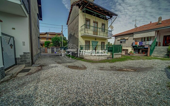 Casa trilocale in vendita in Via Motto Alto, Castelletto Sopra Ticino