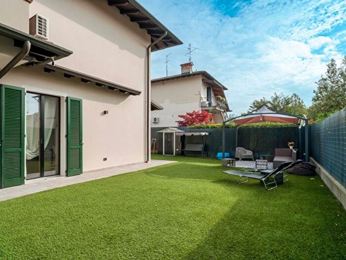 Casa quadrilocale in vendita in Via Giornate, Centro, Castel Mella