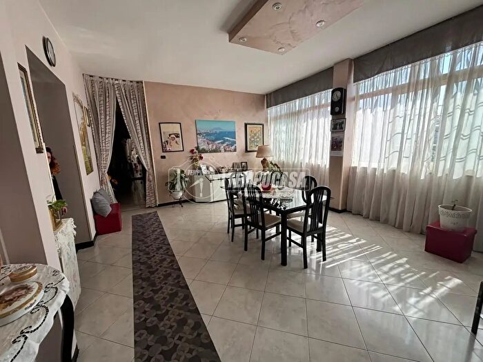 Casa in vendita in Via FLli Cervi, Parete