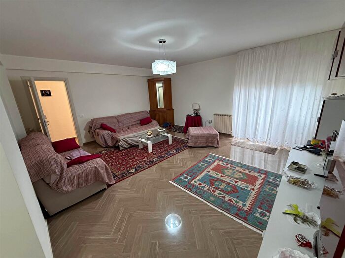 Appartamento con 7 locali in vendita in Via Mazara, Marsala