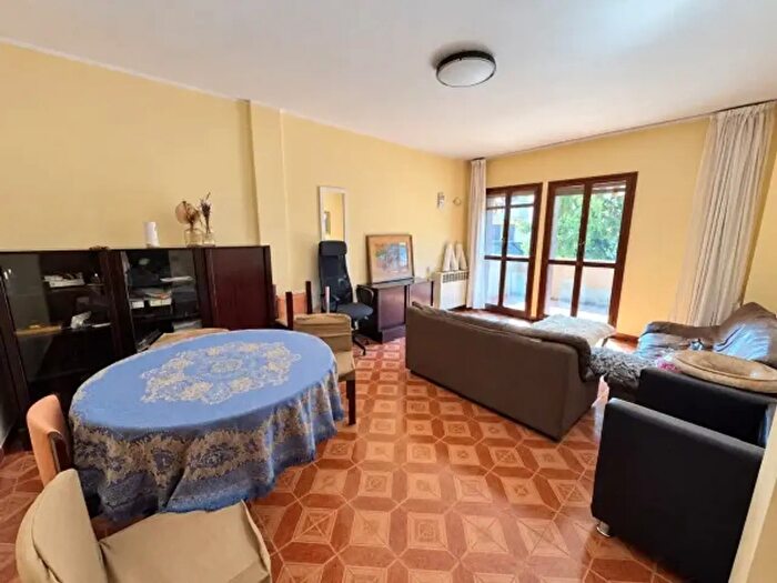 Appartamento trilocale in vendita in Via Vittorio Emanuele II, Albinea