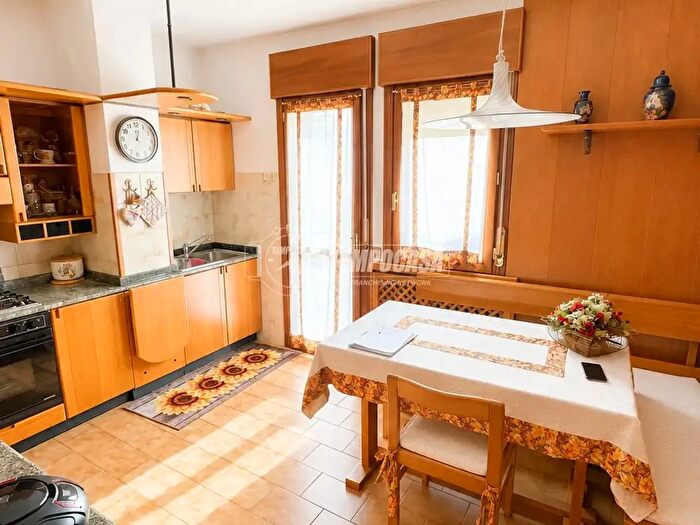 Appartamento con 6 locali in vendita in Via San Giacomo, Belluno