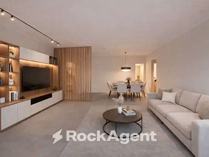 Appartamento quadrilocale in vendita in Viale Vincenzo De Filippis, Catanzaro