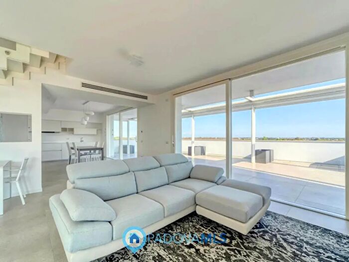 Appartamento con 5 locali in vendita in Via Armando Diaz, Vigonza