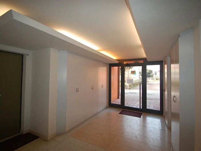Appartamento trilocale in vendita in Via Colombarola, Ferrara