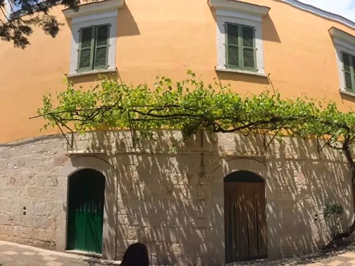 Casa con 13 locali in vendita in Contrada Coda di Volpe, Andria