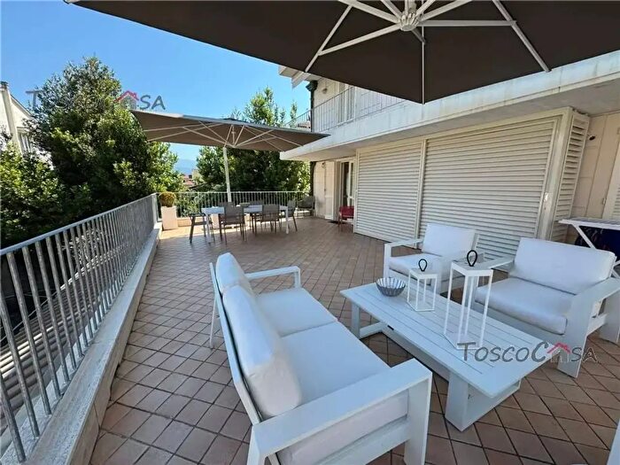 Appartamento quadrilocale in vendita in Camaiore