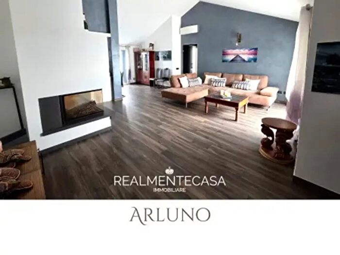 Appartamento quadrilocale in vendita in Via Luigi Einaudi, Arluno