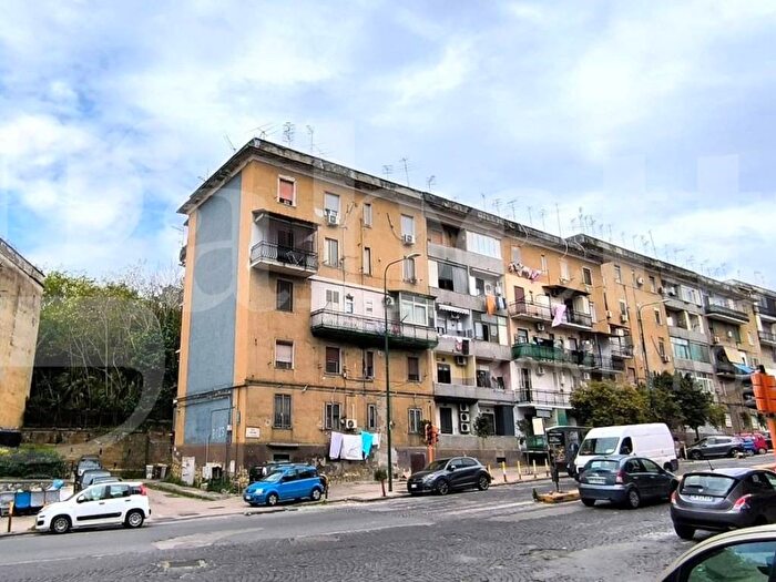Appartamento monolocale in affitto in Via Marigliano, Capodichino, Napoli