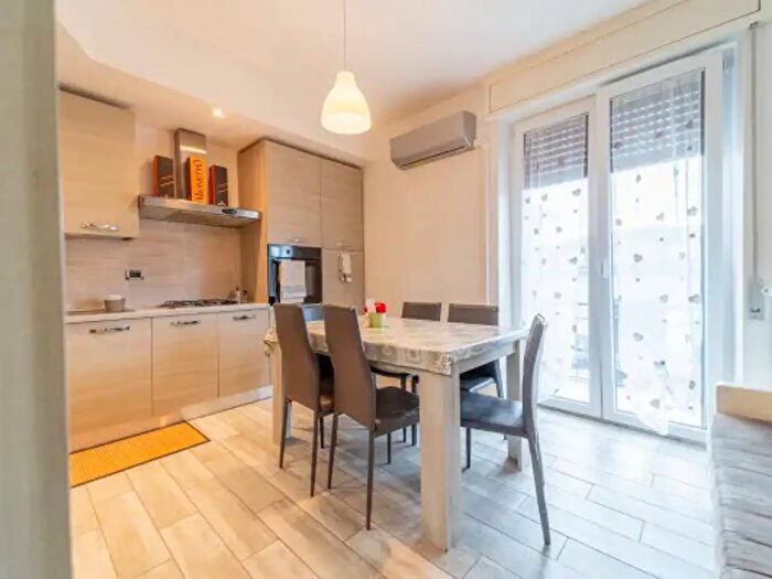 Appartamento quadrilocale in vendita in Via Emilio E Giuseppe Naudin, Parma
