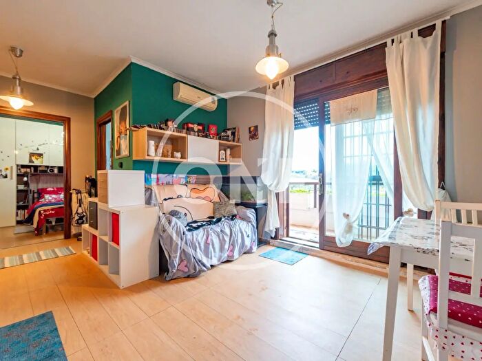 Appartamento bilocale in vendita in Via Roseto degli Abruzzi, Roma