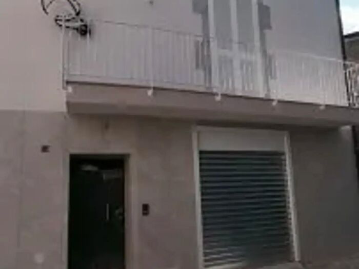 Casa con 5 locali in vendita in Via Cesare Golia, Aversa