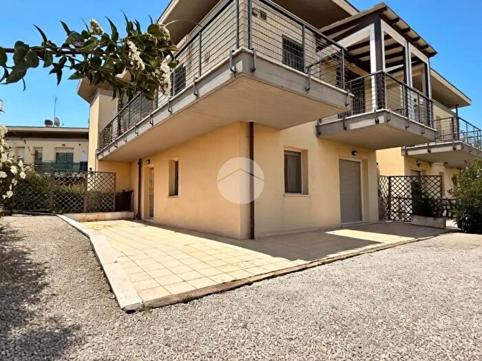 Appartamento trilocale in vendita in Strada della Romagna, Gradara