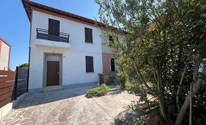 Casa in vendita in Via Pambera Imola Zona Marconi, Imola