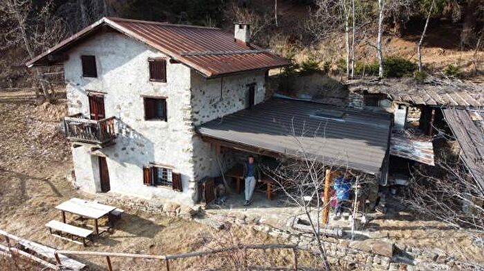 Casa quadrilocale in vendita in Ponte Di Legno