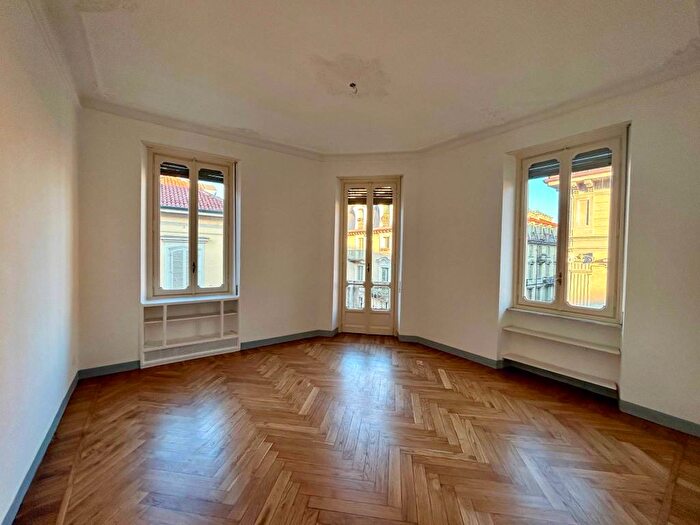 Appartamento con 5 locali in affitto in Via Vittorio Amedeo II, Cittadella, Torino