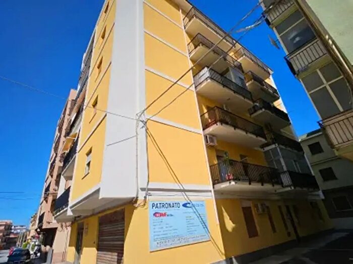 Appartamento trilocale in vendita in Via Giuseppe Garibaldi, Spadafora