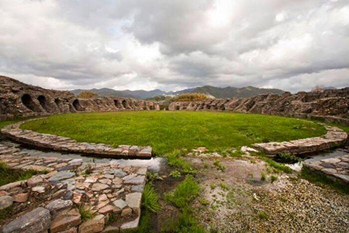 Appartamento con 5 locali in affitto in Luni Mare, Luni