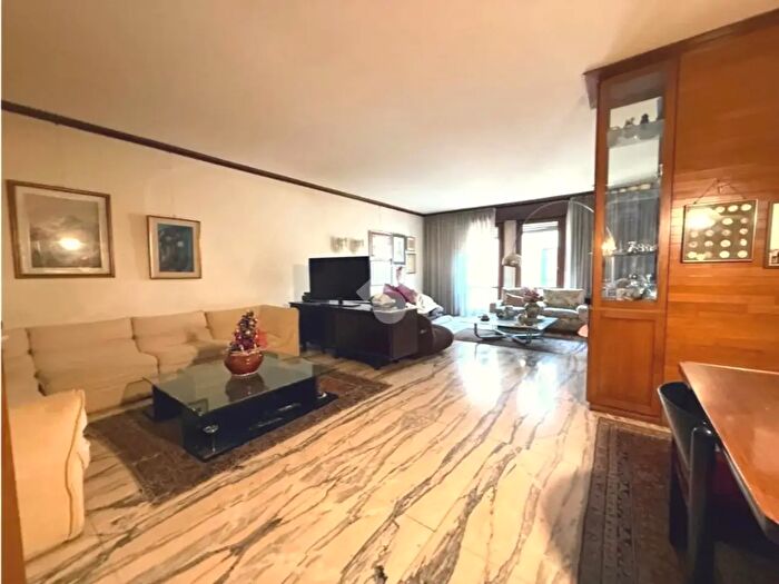 Appartamento con 9 locali in vendita in Via Rolando da Piazzola, Padova